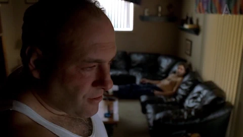 4 сезон 9 серия: Кто бы это ни сделал