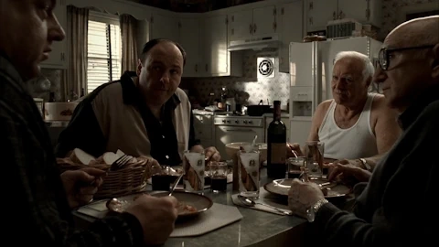 5 сезон 1 серия: Два Тони